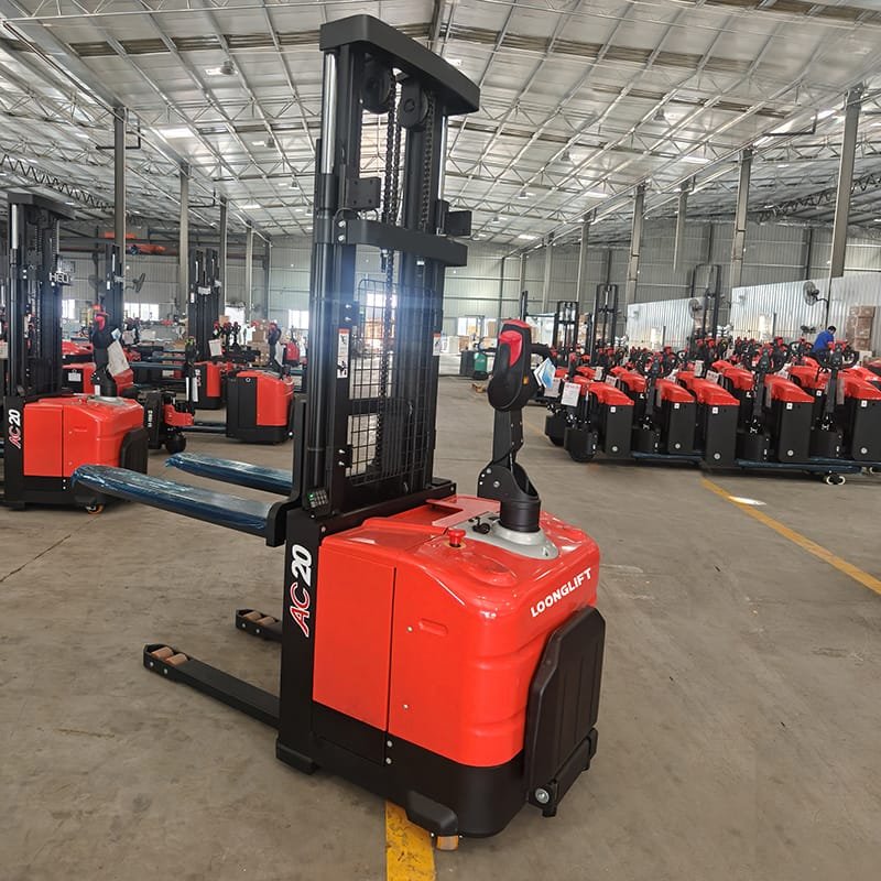 warehouse-electric-stacker