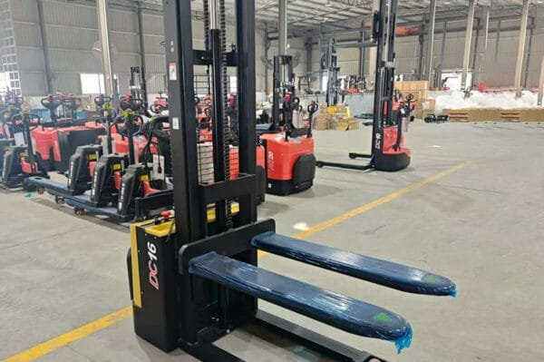 cdd20-electric-stacker
